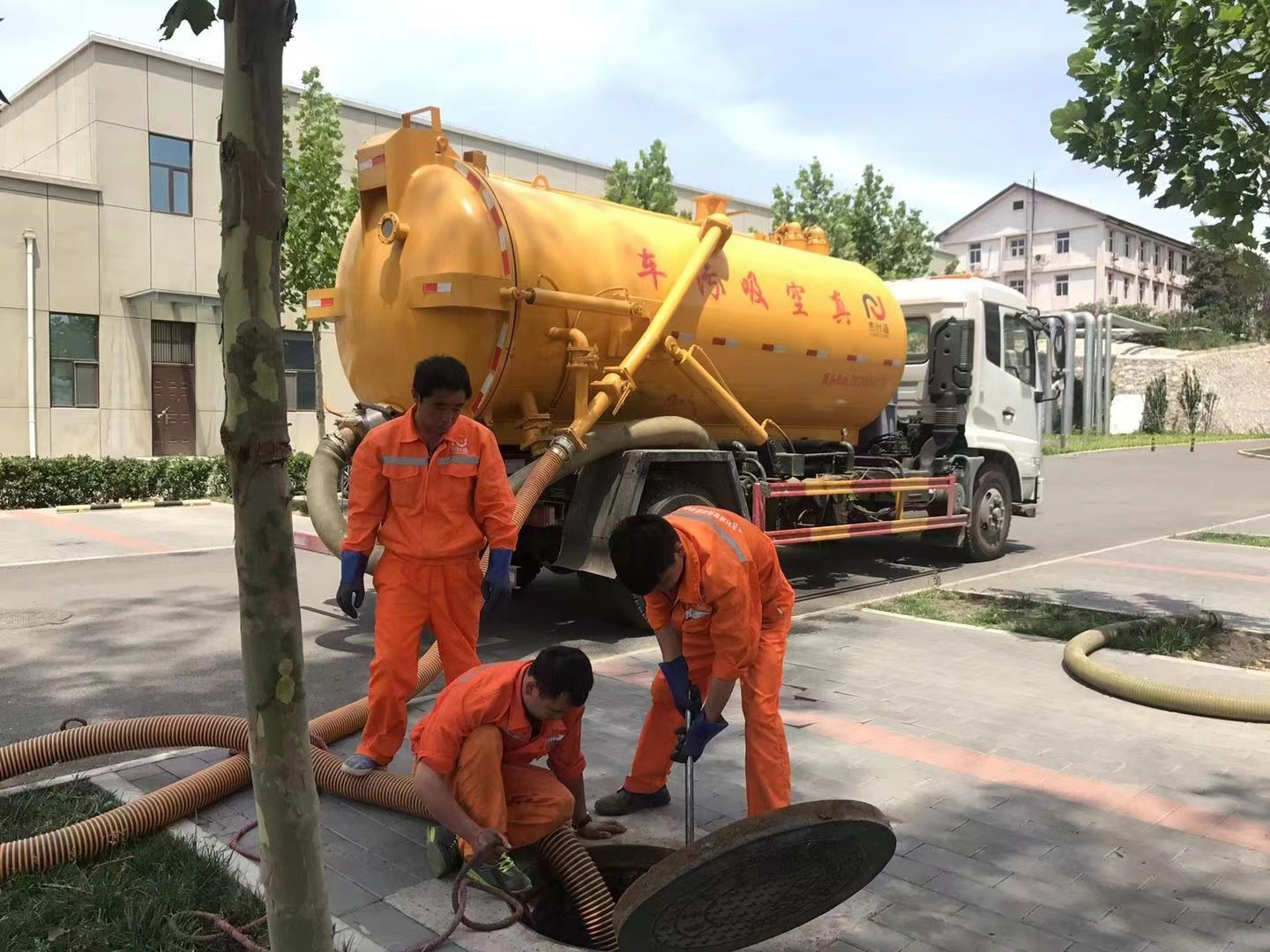 沂南化粪池清理与5-8吨吸粪车施工效率分析